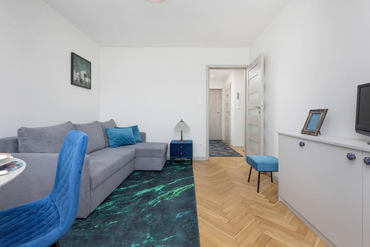 Cozy And Comfortable Wola Apartment By Noclegi Renters Varsovia Exterior foto